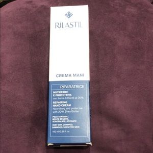 Rilastil repairing hand cream